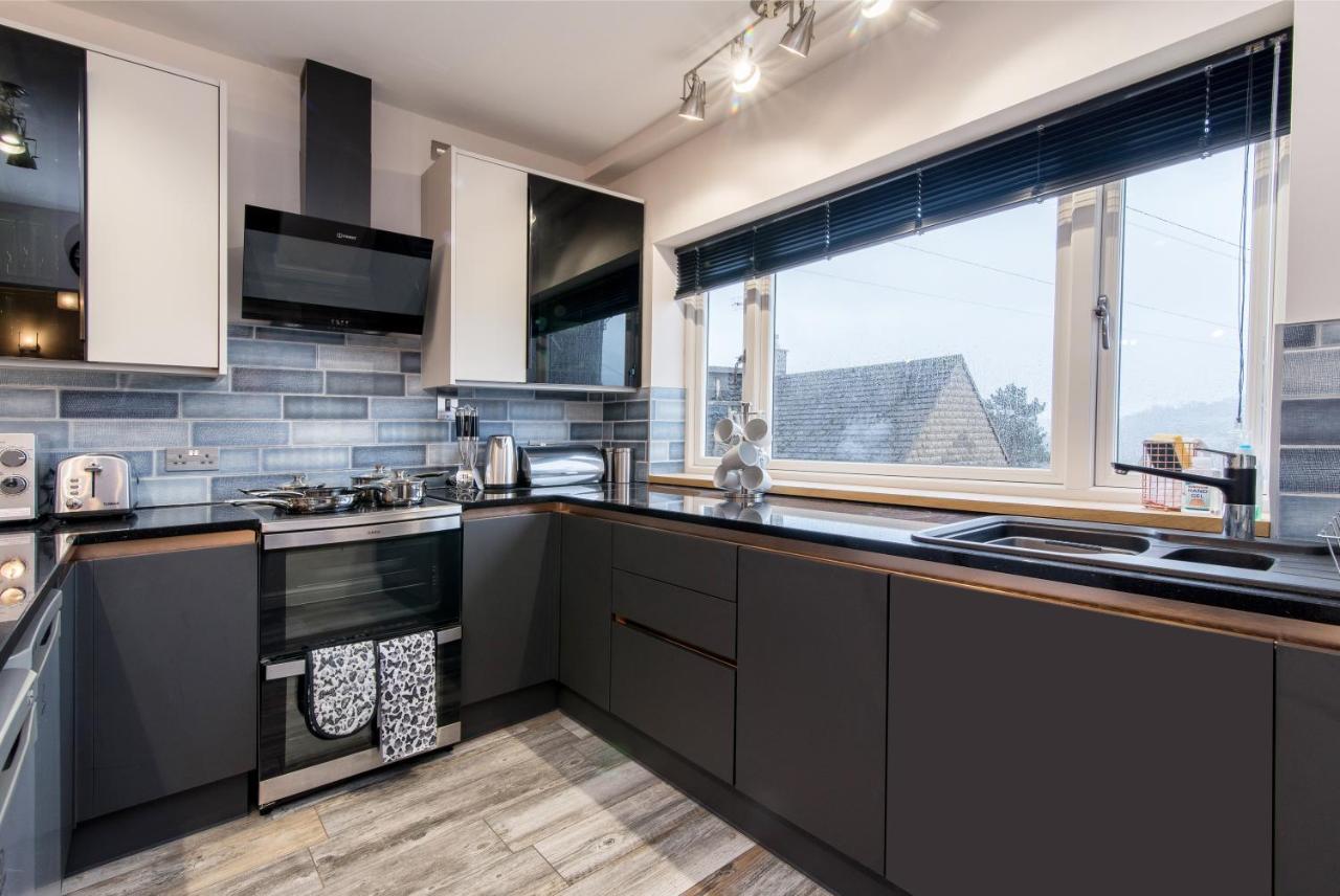 Immaculate 3 Bed House - Stunning Balcony Views Apartment Matlock  Ngoại thất bức ảnh