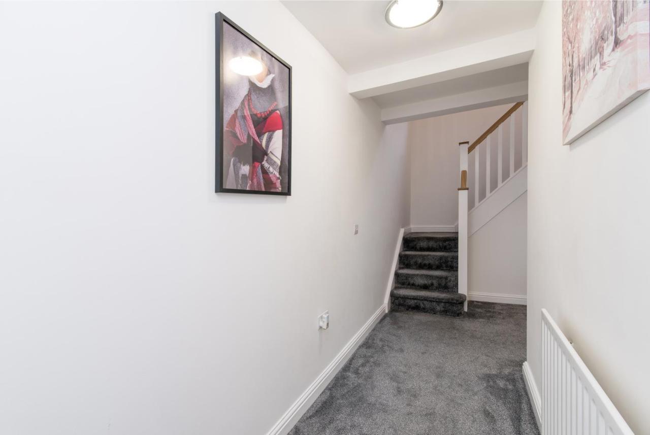 Immaculate 3 Bed House - Stunning Balcony Views Apartment Matlock  Ngoại thất bức ảnh